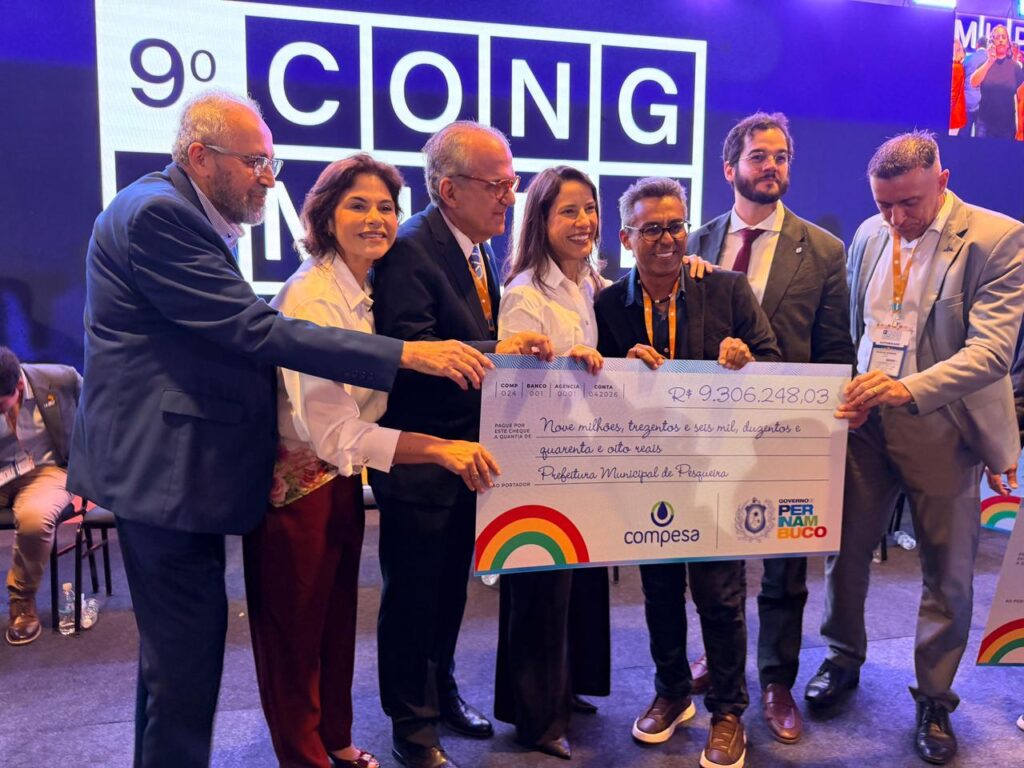 Pesqueira garante investimentos na Amupe