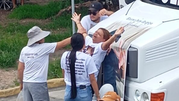Mãe emociona ato por justiça em memória de Michel em Pesqueira