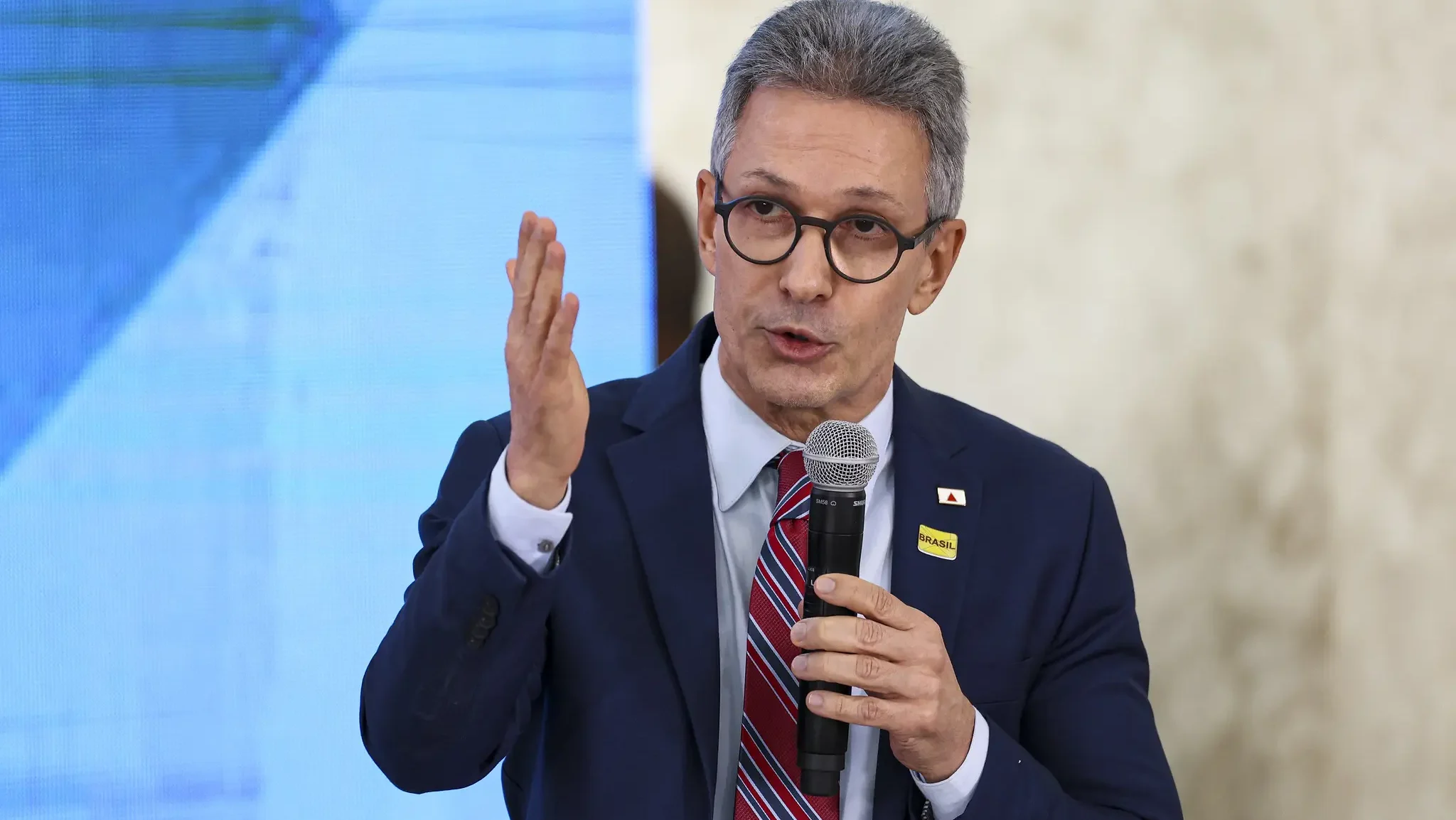 Zema dever ser vice de Flávio Bolsonaro e unir Novo ao PL na maior frente de direita já vista nas eleições nacionais