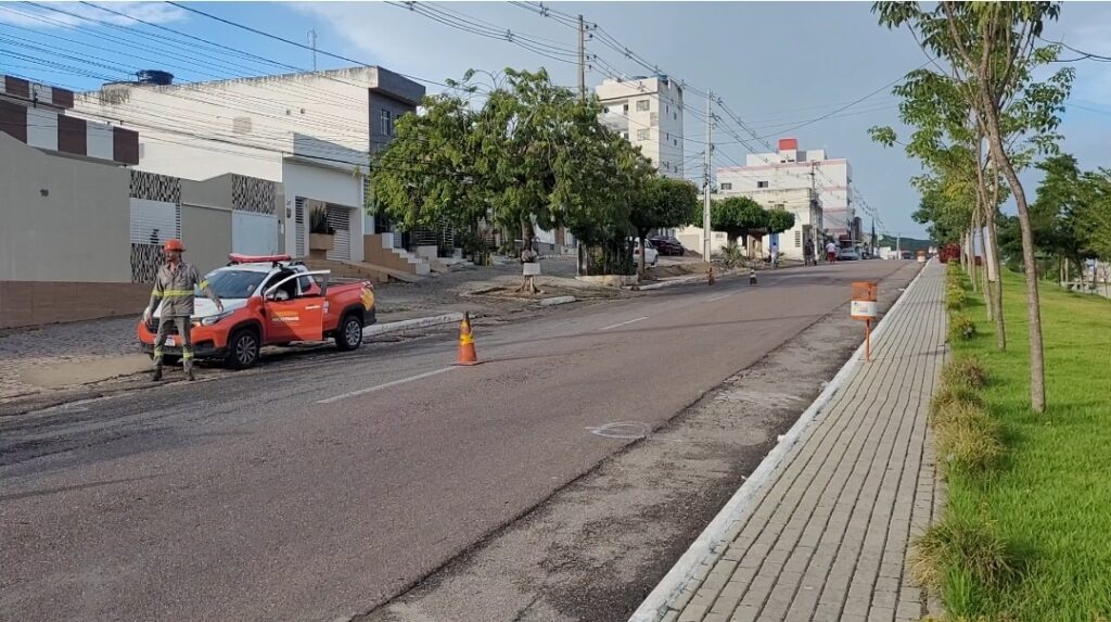 Instalação de radar de velocidade da Arcotrans 