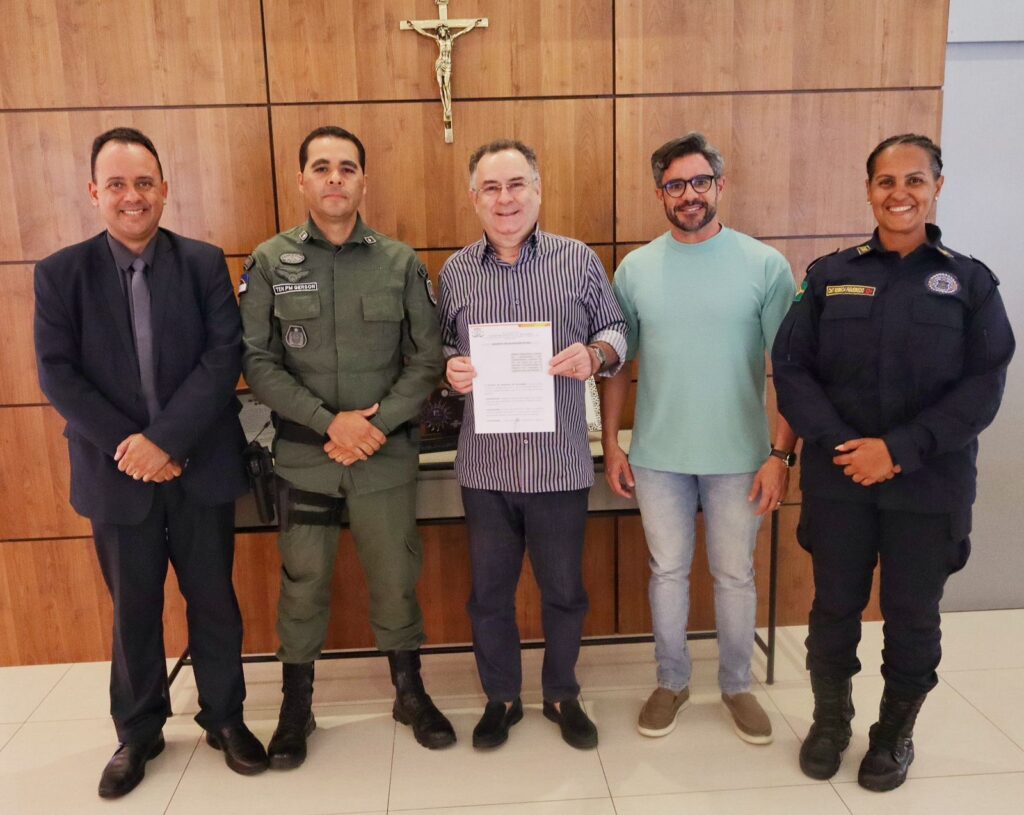 Regulamenta funcionamento estabelecimentos de Arcoverde