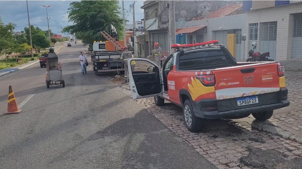 Instalação de radares de velocidade da Arcotrans