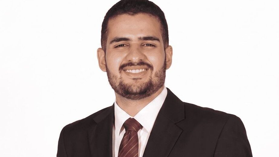 Quando a política vira espetáculo, a cidade paga a conta