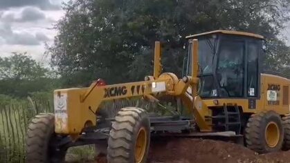 Vando do Caroá destaca recuperação de estradas na zona rural de Sertânia