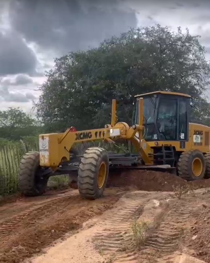 Recuperação estradas do Caroá em Sertânia
