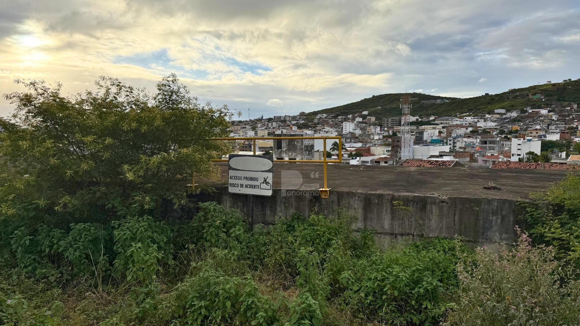 abandono de obras públicas