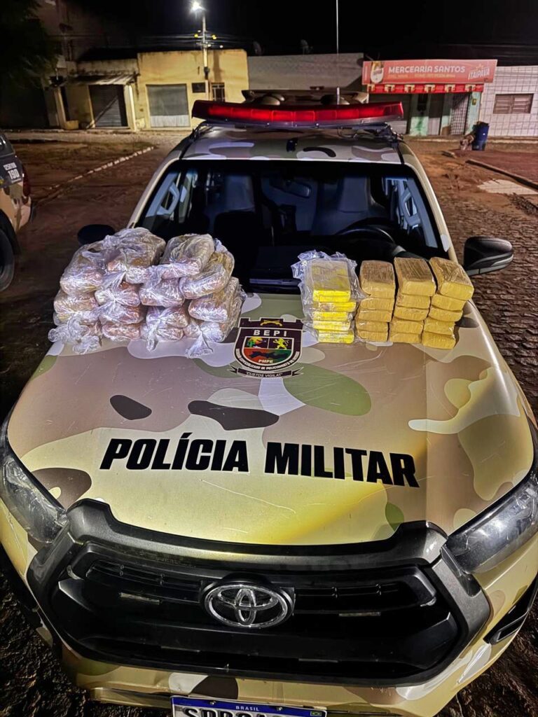 Homens presos tráfico em Sertânia 
