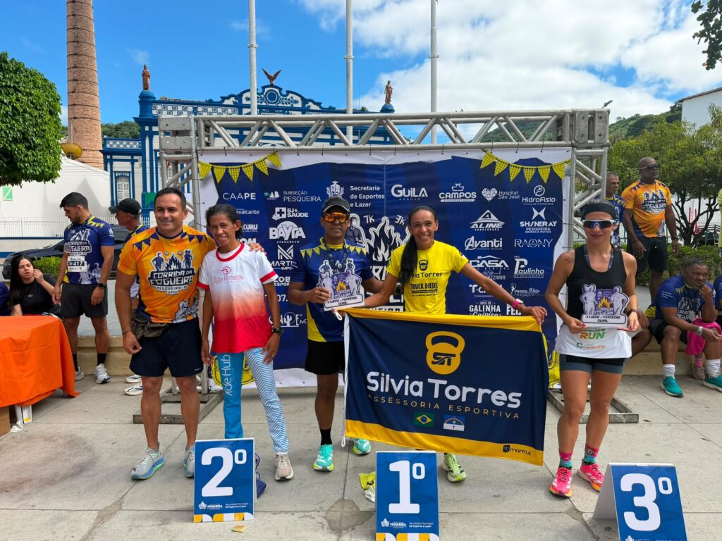Tradicional corrida da fogueira em Pesqueira