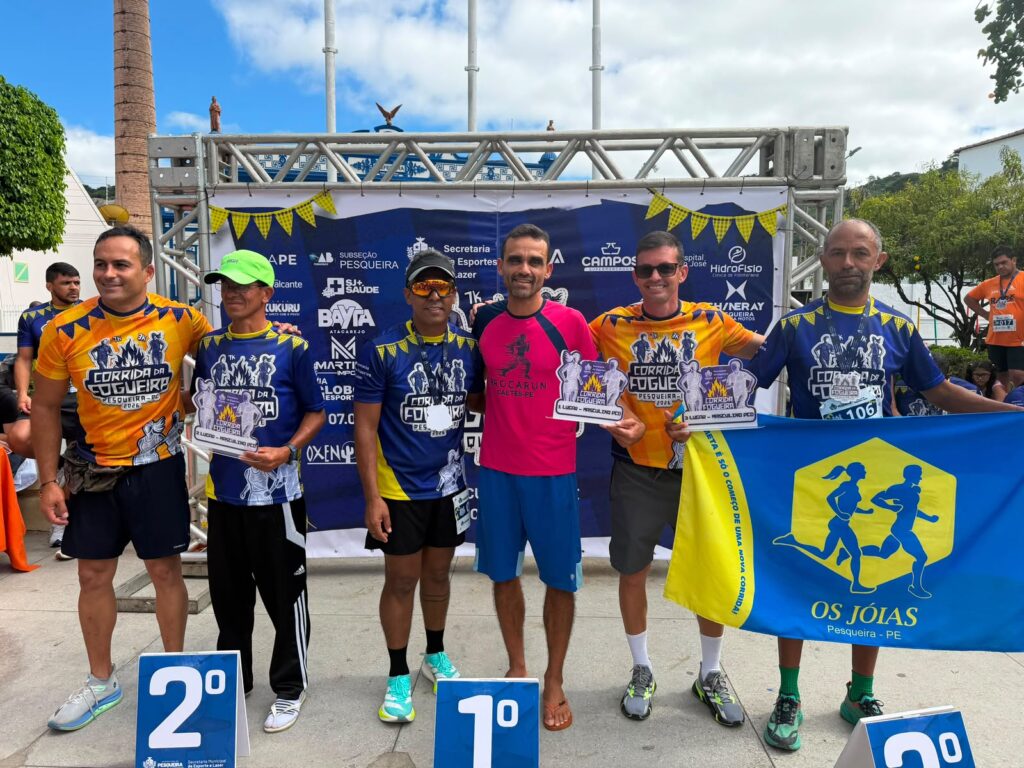 Tradicional corrida da fogueira em Pesqueira