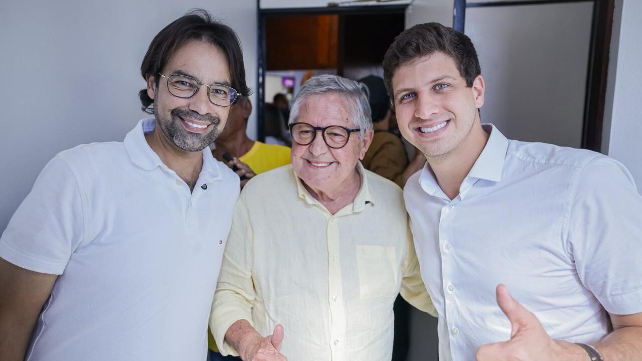 Ângelo Ferreira recebe João Campos em Sertânia e pré-candidato defende governo de entregas para Pernambuco