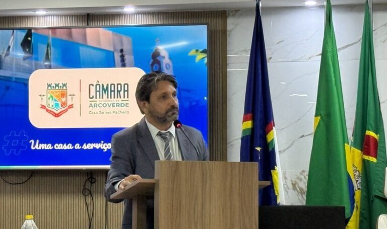 Paulinho Galindo explica voto contrário a projeto que proibia fogos com estampido em Arcoverde