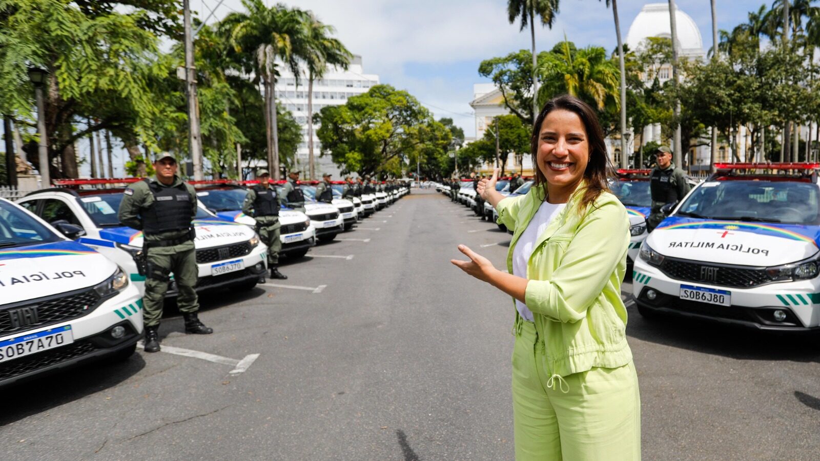 Governo de Pernambuco forma 457 novos policiais civis e entrega 128 viaturas para reforçar a segurança pública