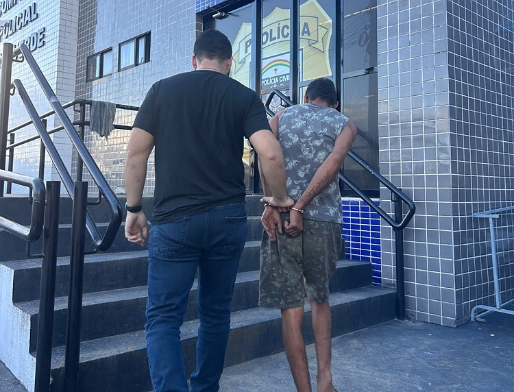 Homem preso por futos em Sertânia