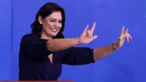 Michelle Bonsonaro exalta política do governo Lula e provoca reação entre bolsonaristas