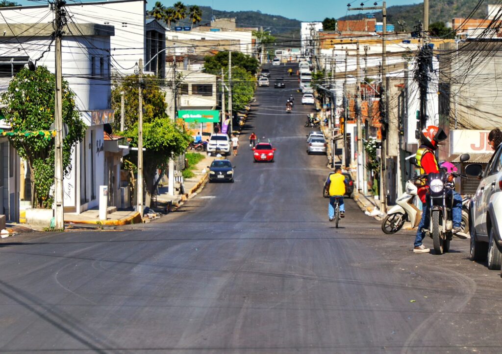 Recapeamento asfáltico avenida de Arcoverde