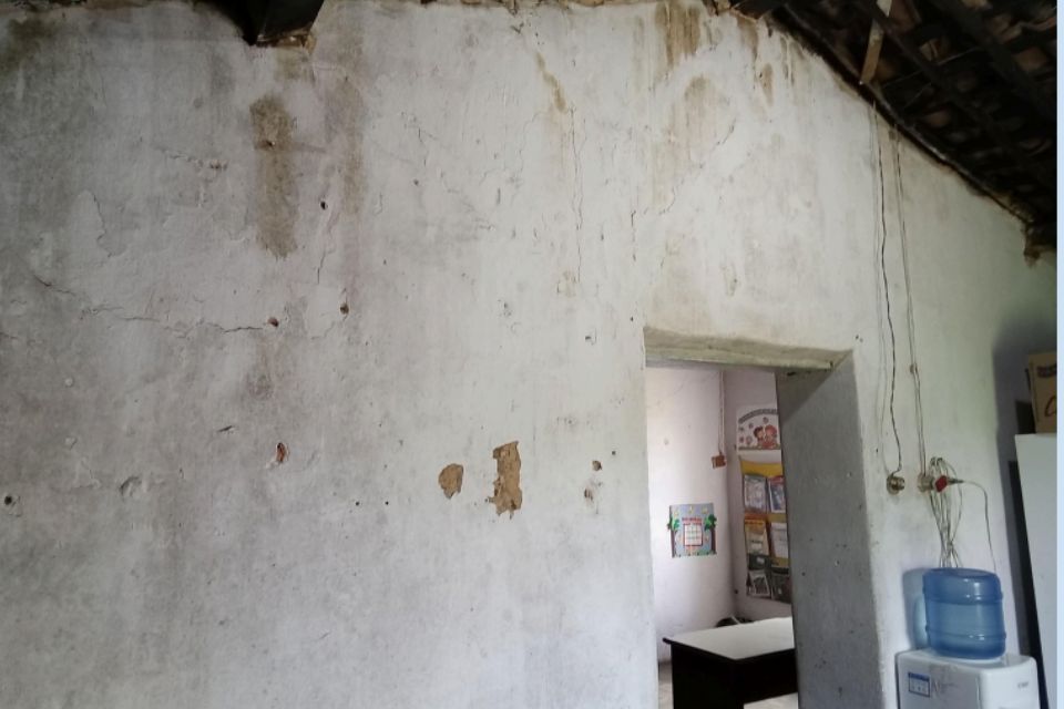 Graves irregularidades em escolas na Pedra