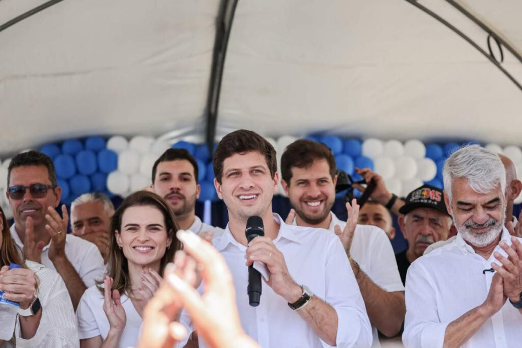 Inauguração reúne  João Campos, demais autoridades e homenageia Dona Lindu