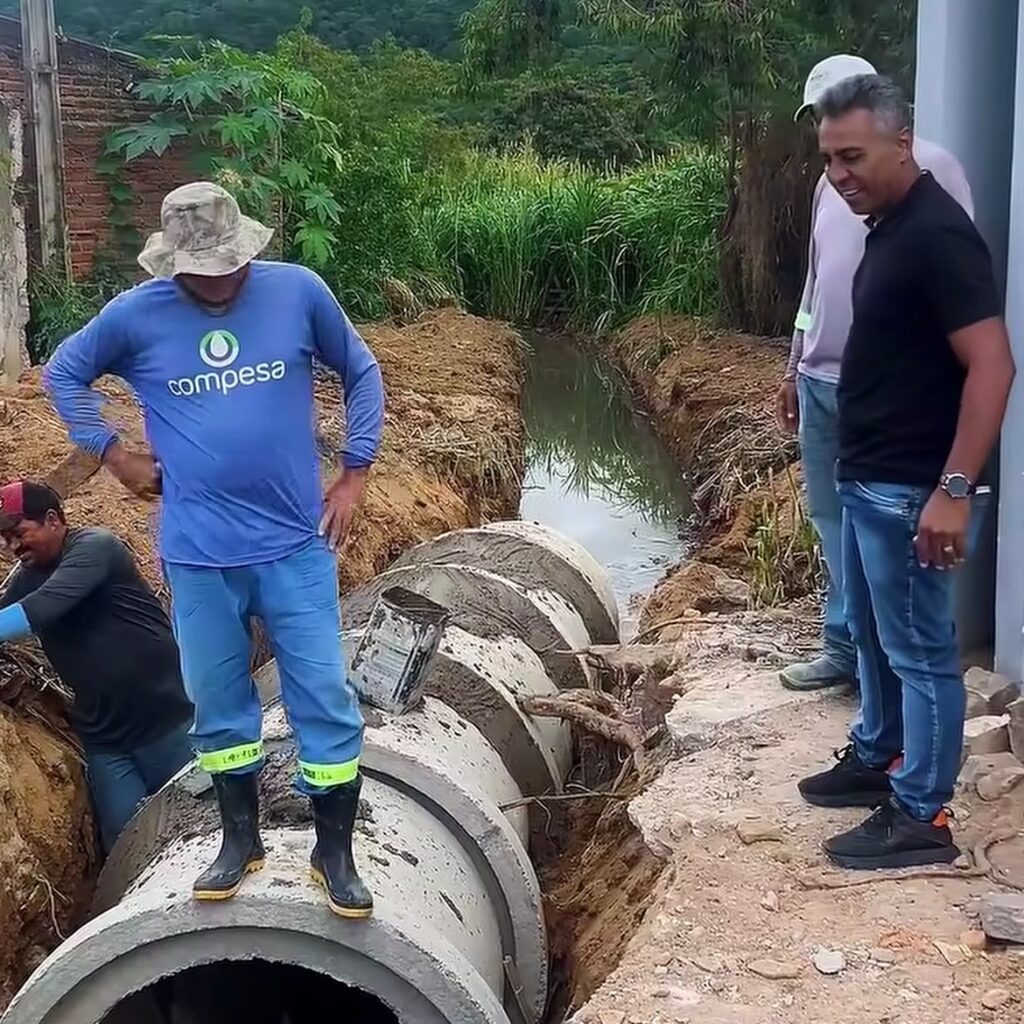 Pesqueira avança com obras de saneamento.