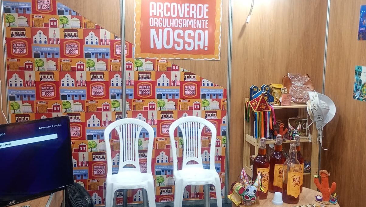 Luciano Pacheco diz que Prefeitura levou artesãos de Arcoverde à Fenearte após denúncia