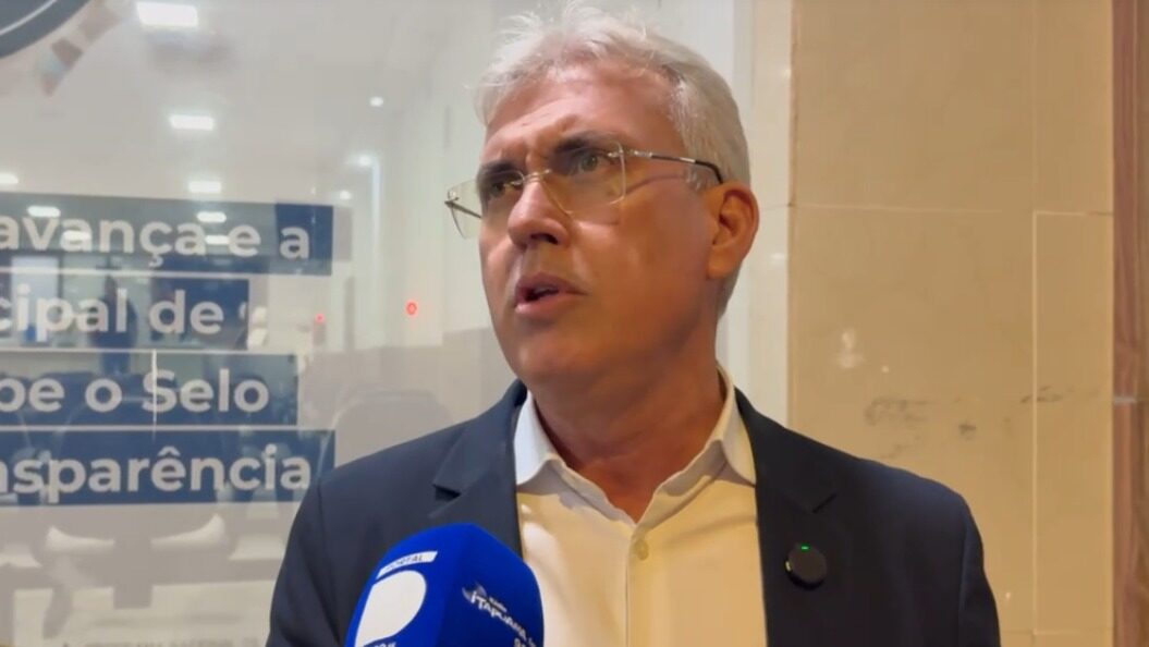VÍDEO: Vereador de Custódia cobra pagamento do Piso Nacional do Magistério e critica descumprimento da lei