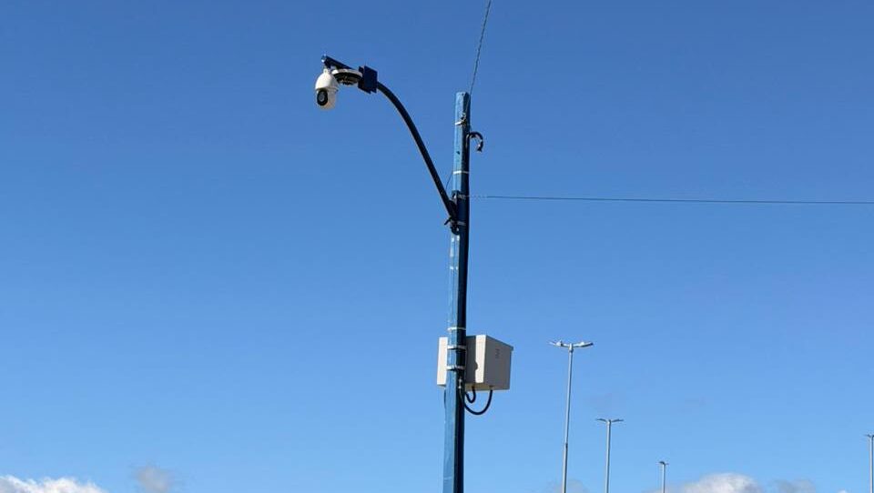 Arcoverde instala 25 câmeras inteligentes e amplia videomonitoramento em parceria com a SDS