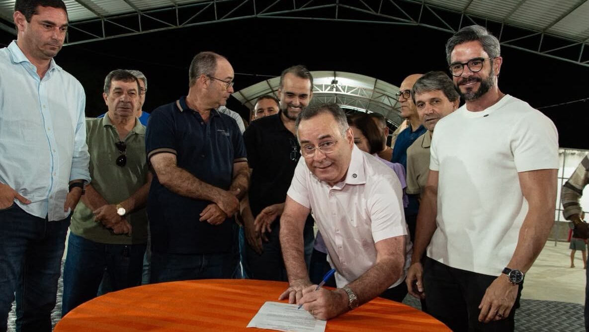Obras da Praça da Juventude em Arcoverde são retomadas após anos de paralisação