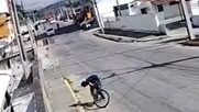 VÍDEO: Câmera de segurança flagra suspeito de furto de bicicleta em Arcoverde