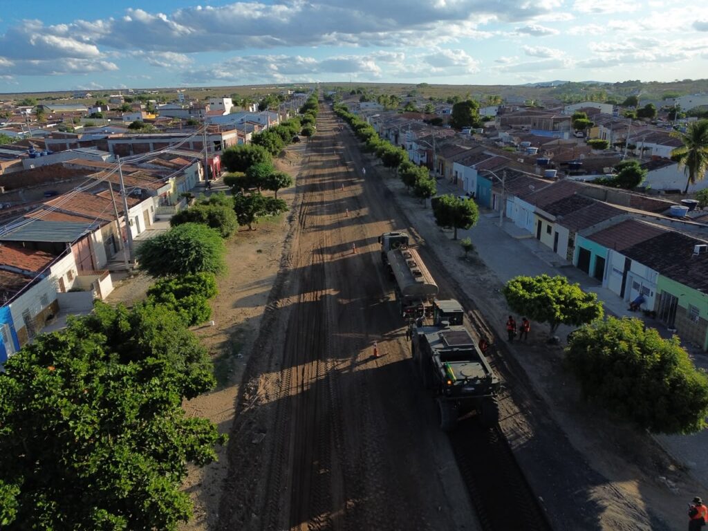 Recapeamento de avenida em Ibimirim 