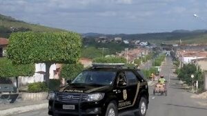 Polícia Federal deflagra Operação Voto Lacrado e cumpre mandado em Tupanatinga