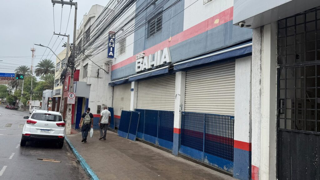 Demissões coletivas das Casas Bahia