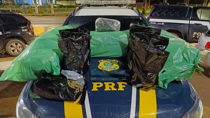 Homens são presos após perseguição e apreensão de drogas em Ibimirim