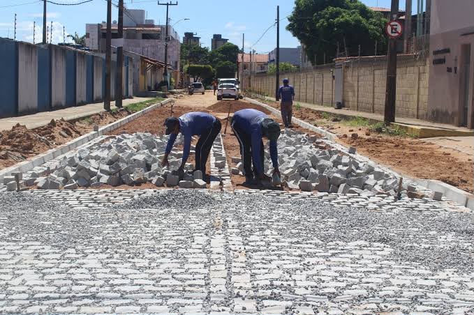 Prefeitura de Pesqueira inicia pavimentações