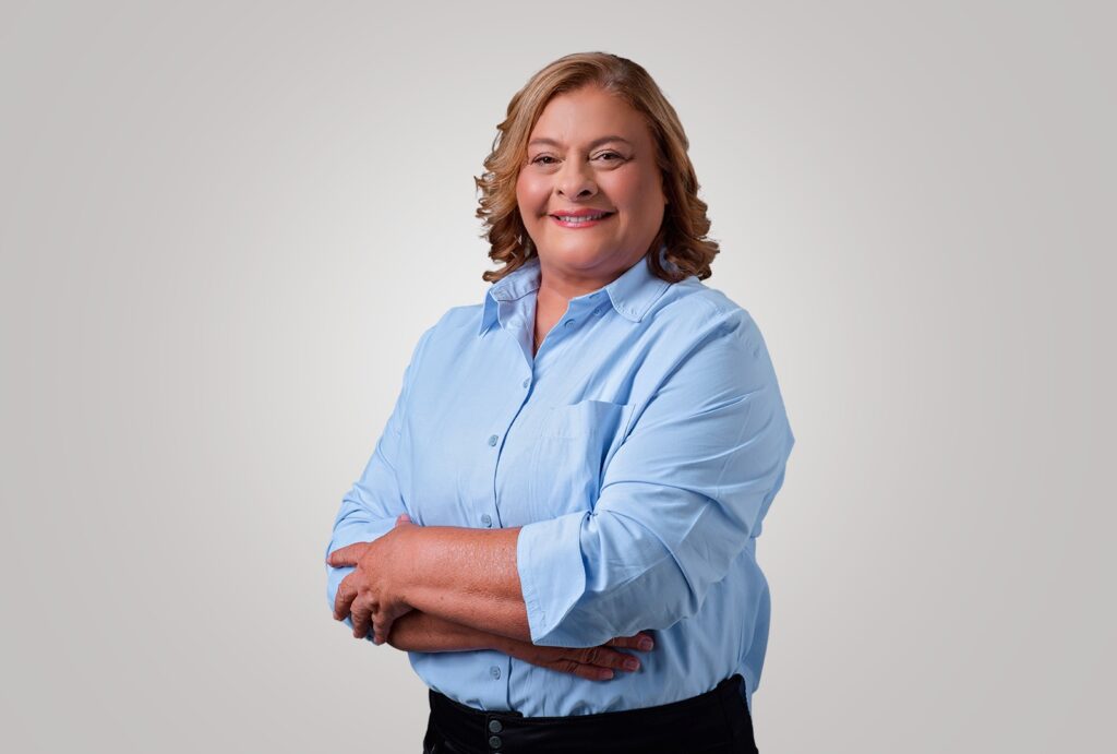 TRE-PE rejeita tentativa de barrar candidatura de Regina da Saúde