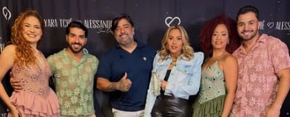 Dançarina sofre queda durante show da Seu Desejo 