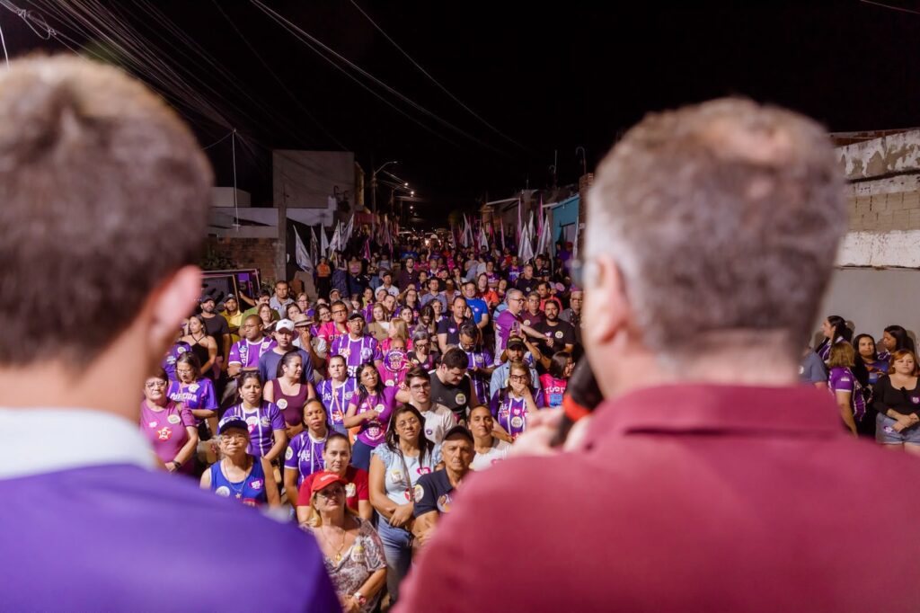 Zeca realiza caminhada política no Sucupira