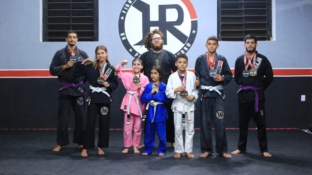 Alunos da rede municipal de Pesqueira conquistam medalhas em campeonato