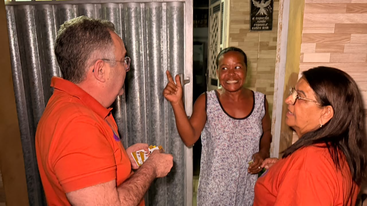 Zeca comanda caminhada festiva em Arcoverde