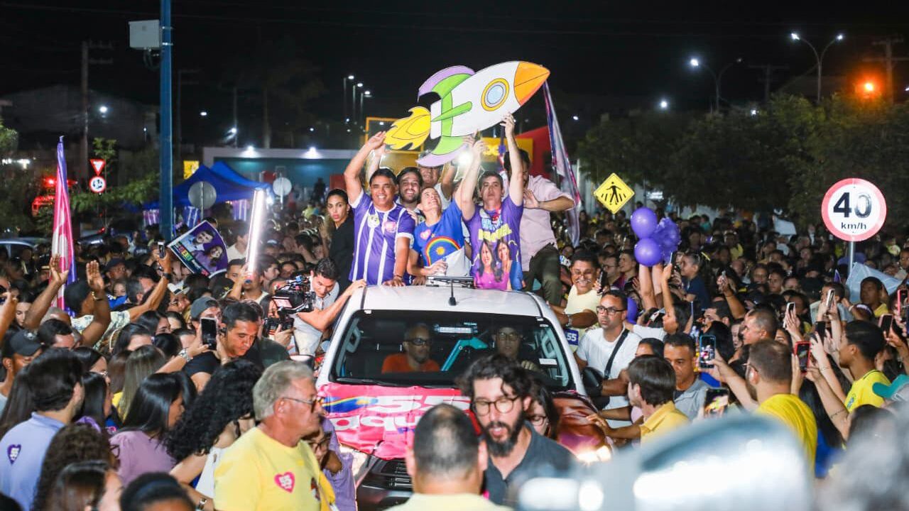 Raquel Lyra reúne mais de 10 mil pessoas em caminhada em Custódia
