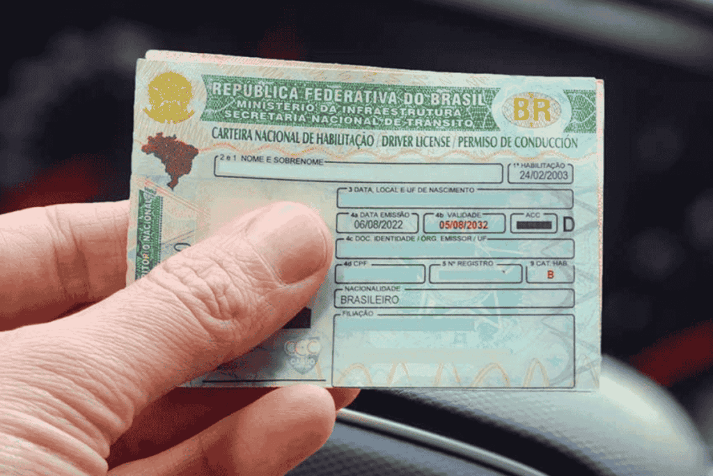 Procura pela primeira CNH dispara 468% em PE