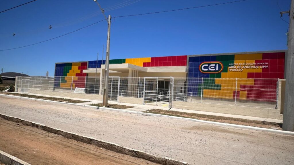 Governo de Pernambuco inaugura nova creche em Arcoverde