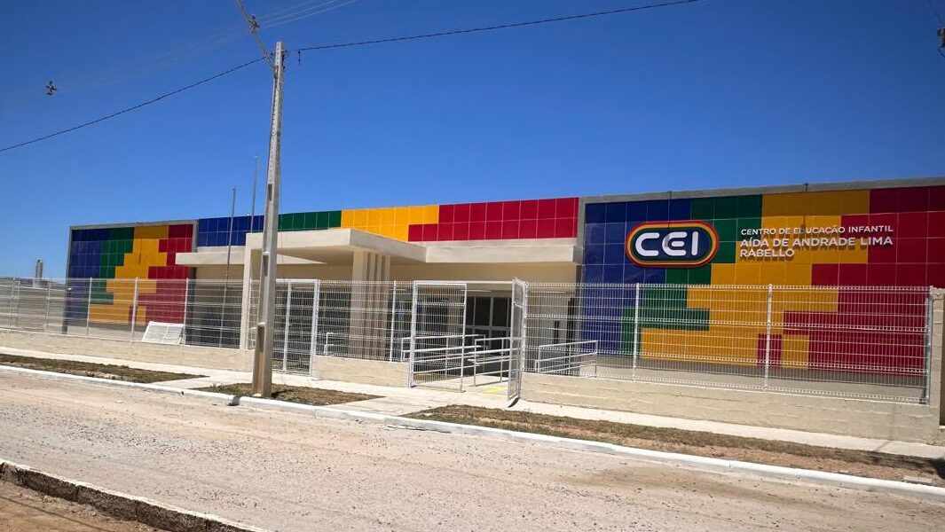 Governo de Pernambuco inaugura nova creche em Arcoverde