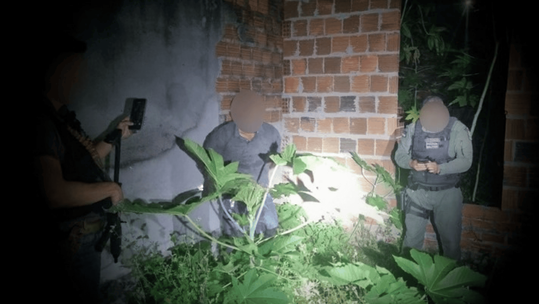 Homem é preso após esfaquear vítima durante confusão em bar em Águas Belas