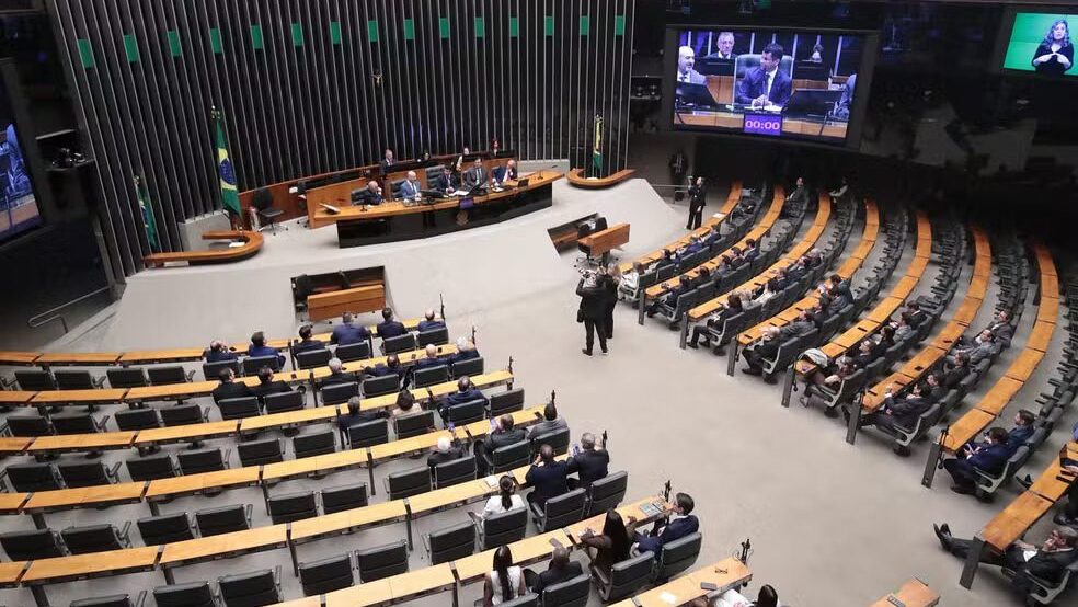 Confira quem são os deputados federais eleitos em Pernambuco e quantos votos cada um recebeu