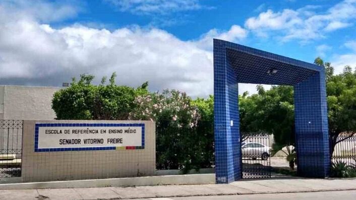 VÍDEO: Estudantes anunciam mobilização em escola de Arcoverde; GRE responde a cobranças