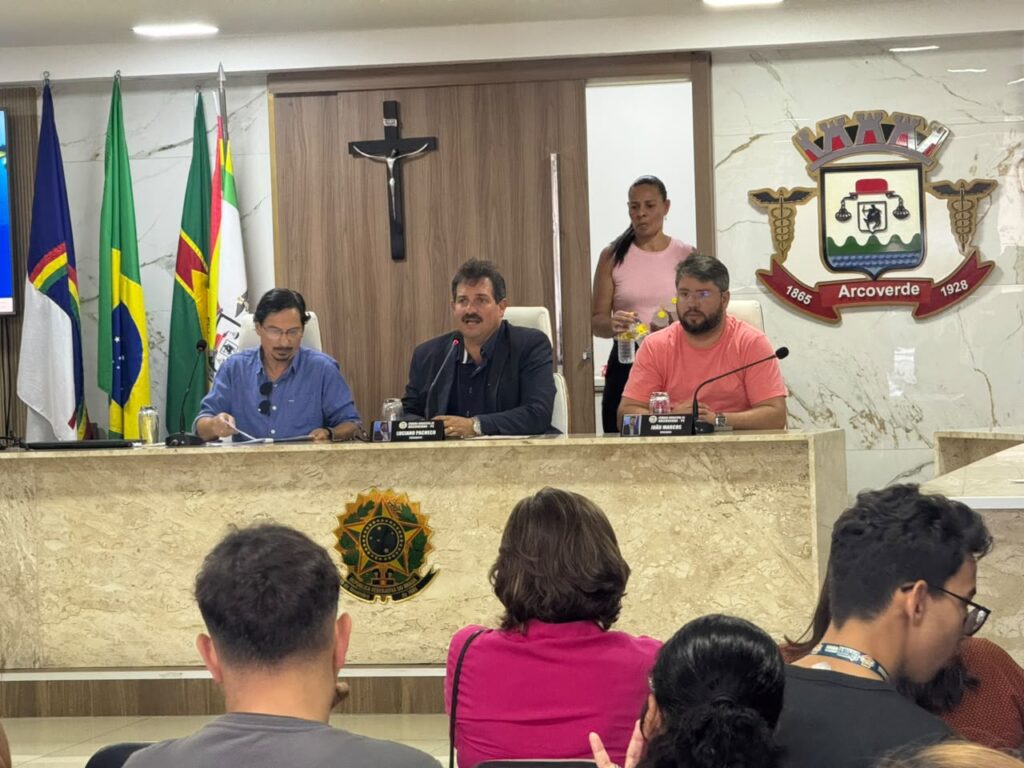 Encontro do Outubro Rosa na Câmara de Arcoverde
