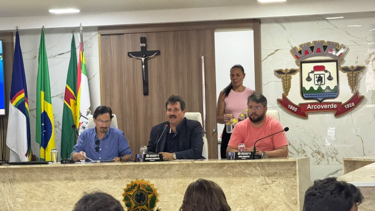 Câmara de Arcoverde promove encontro do Outubro Rosa com palestras sobre saúde da mulher