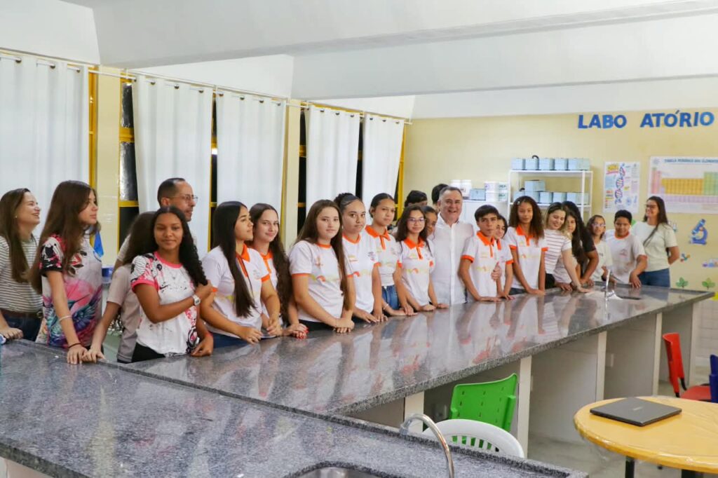 Estudantes da rede municipal de Arcoverde conquistam 13 medalha