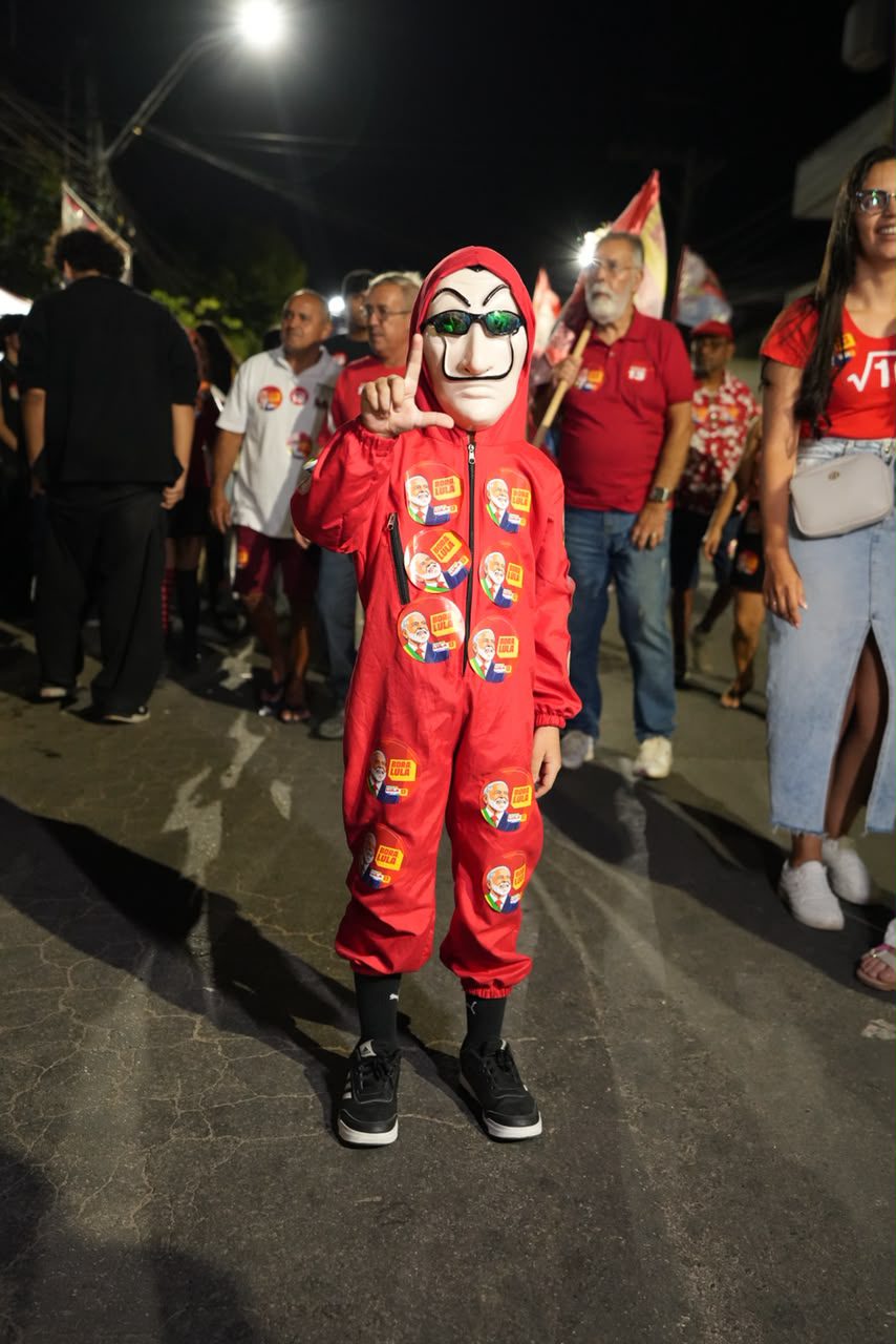 Pesqueira realiza Arrastão em apoio a Lula