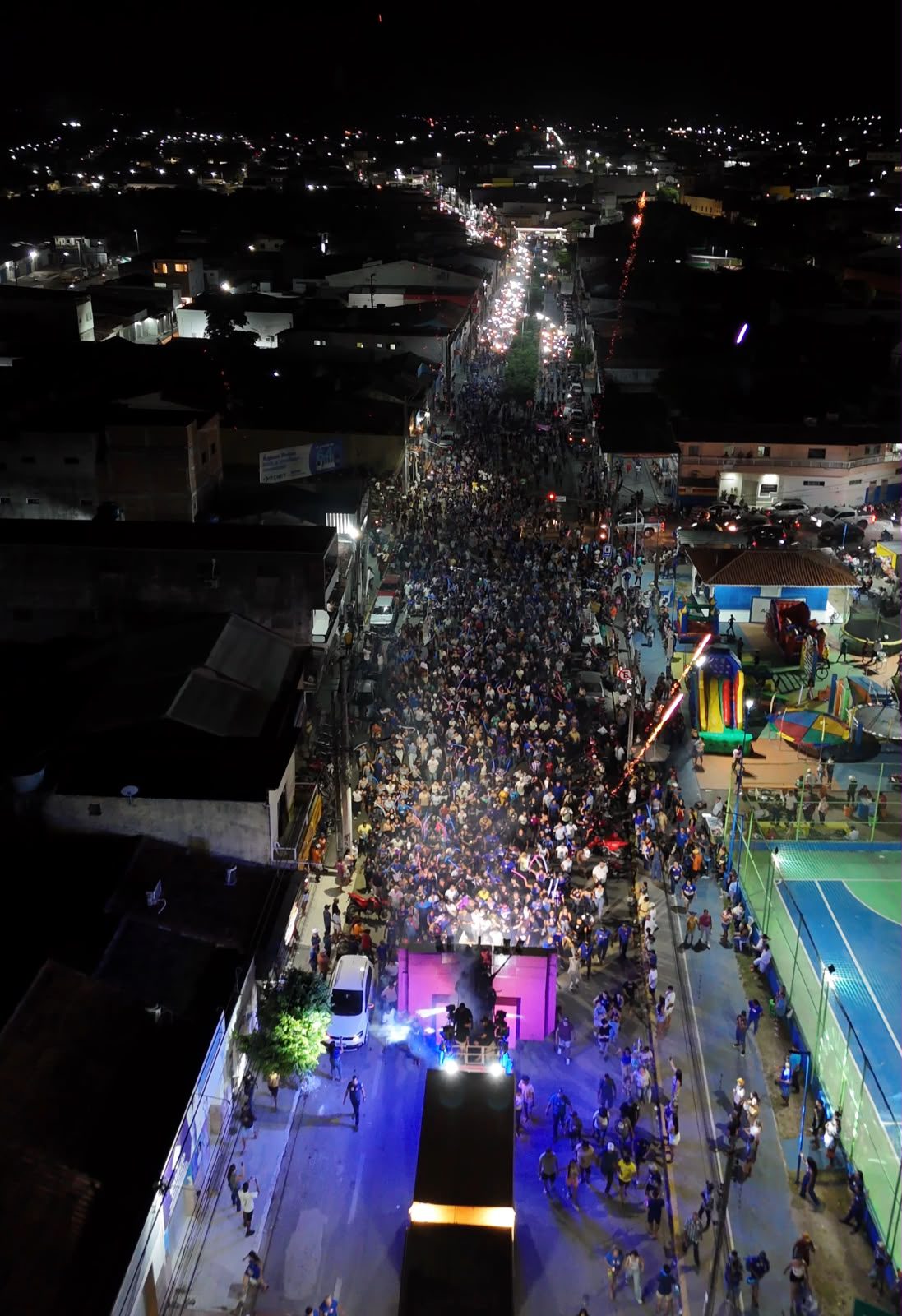 Mobilização pelas ruas de Águas Belas contou com candidatos apoiados pelo grupo político de Elton Martins e reúne frente com as principais lideranças do município