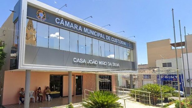 TCE-PE mantém irregularidades na Câmara de Custódia e débito de R$ 35 mil por publicidade
